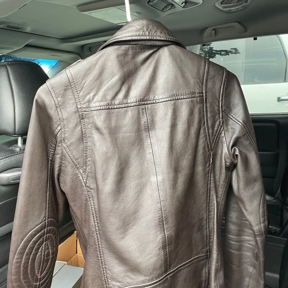 Leather jacket!! - Picture 2 of 6